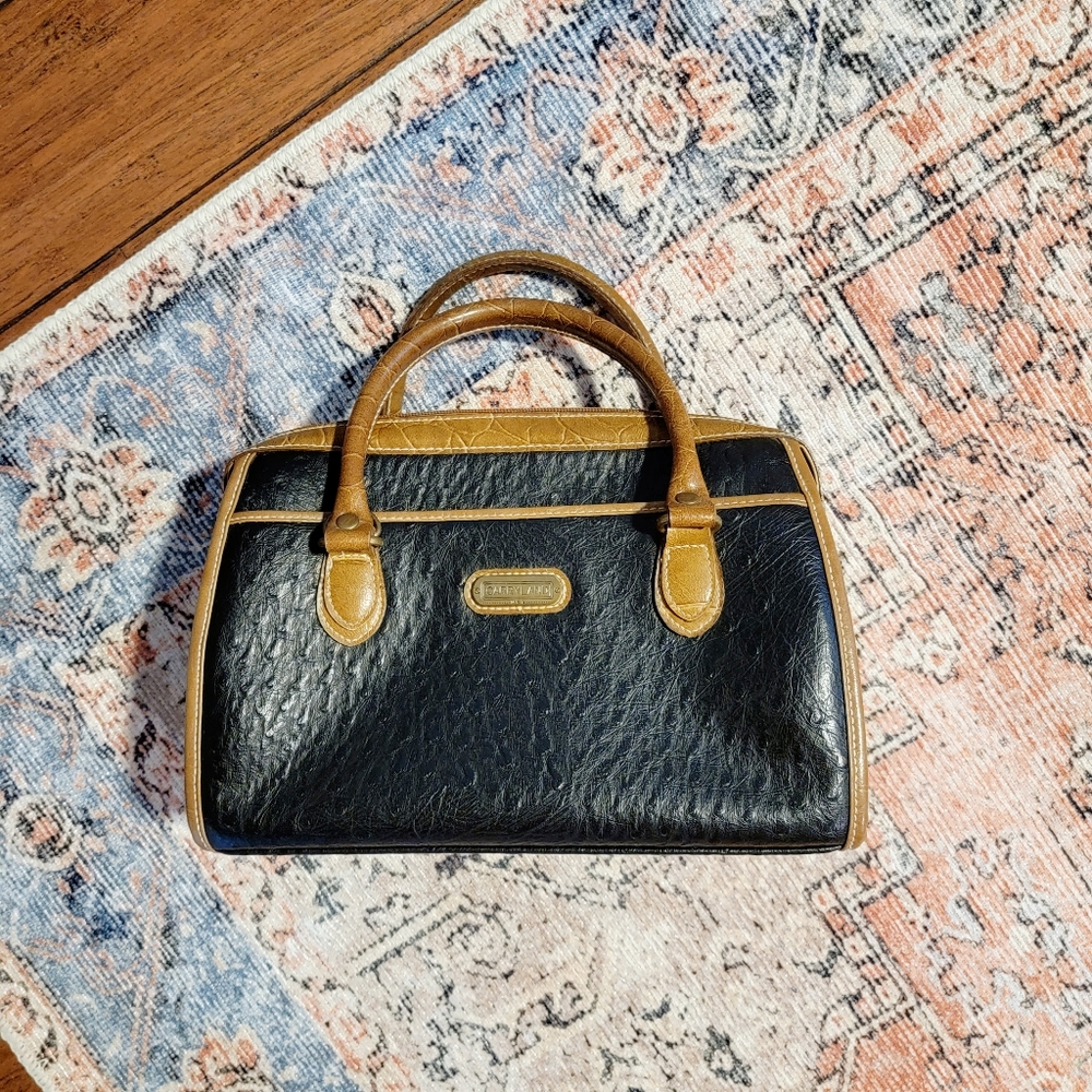 Vintage Carryland Black Purse Ostrich Faux Leather